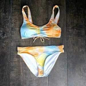 Roxy Bikini swimsuit. Size Large/12. Never worn.